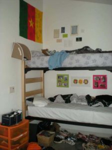 Image of a college dorm room, showcasing tips and tricks of how to prevent bed bugs in college dorm.